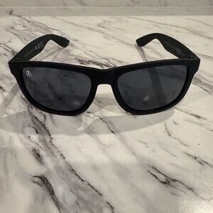 2024 Disney Parks Marvel Avengers Superheroes Adult Sunglasses